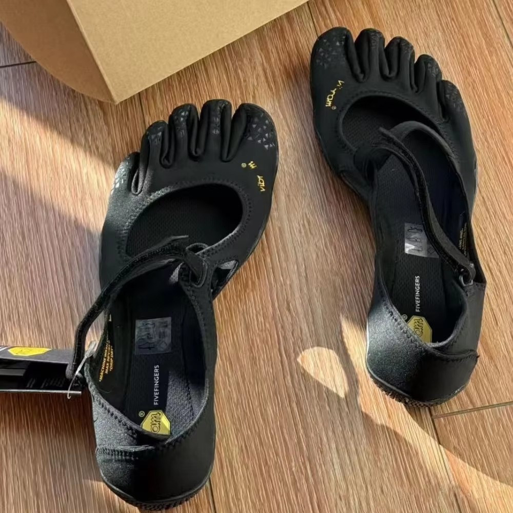 Women'S Shoes Louis Vuitton - 가볍고 통기성이 뛰어나며 빠르게 건조되는 5발가락