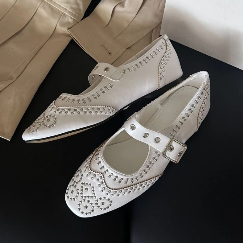 레트로 리벳 버클 디자인 플랫 여성 라운드 발가락 얕은 - Women Shoes Brand 리뷰 및 가격