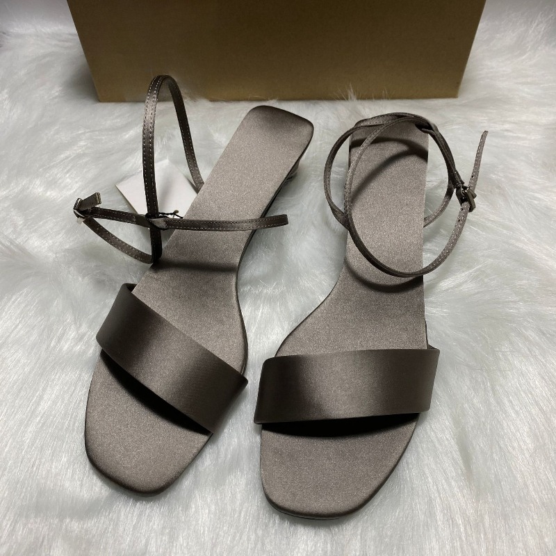 럭셔리 새틴 앵클 스트랩 로우힐 여성 모던 샌들 여름  - Women Shoes Brand 리뷰 및 가격